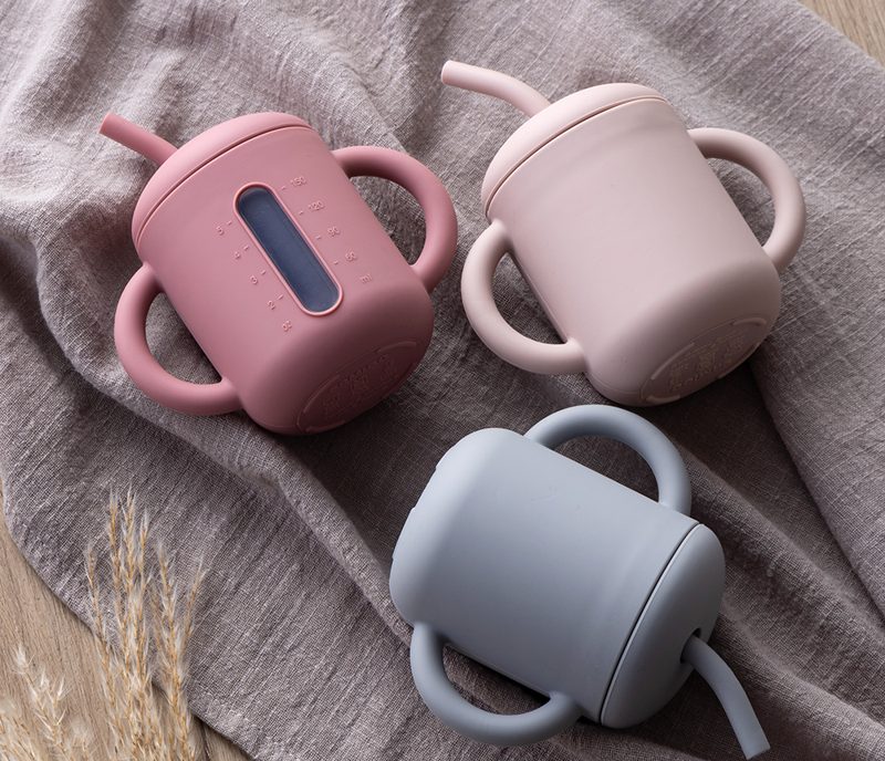 Silicone straw cup by SAMiGO