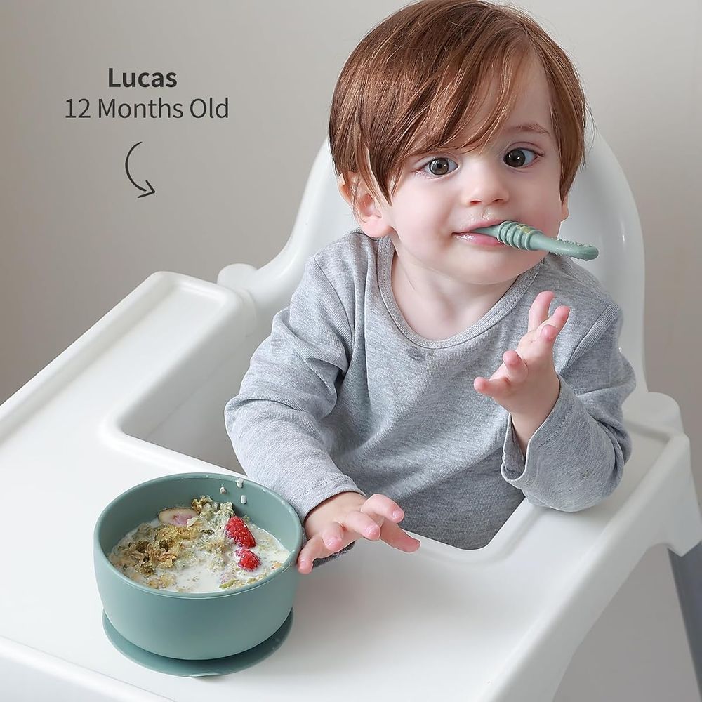 Suction bowl and spoon set with lid photo 5